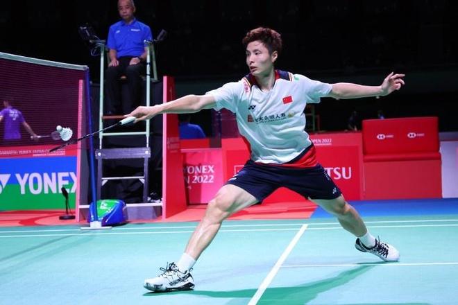 我们发现他 我们发现他